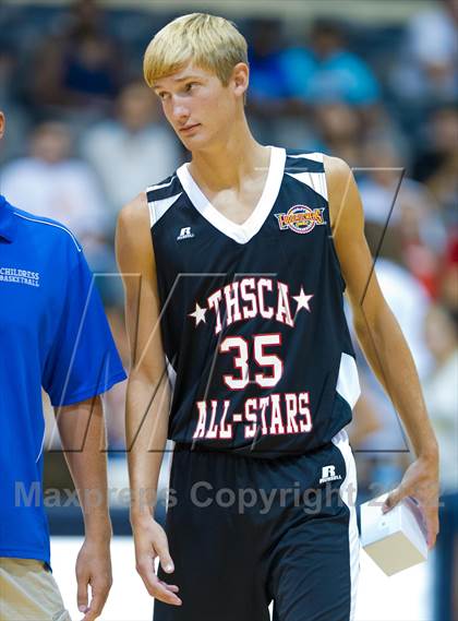 Thumbnail 2 in THSCA All-Star Basketball Game photogallery.