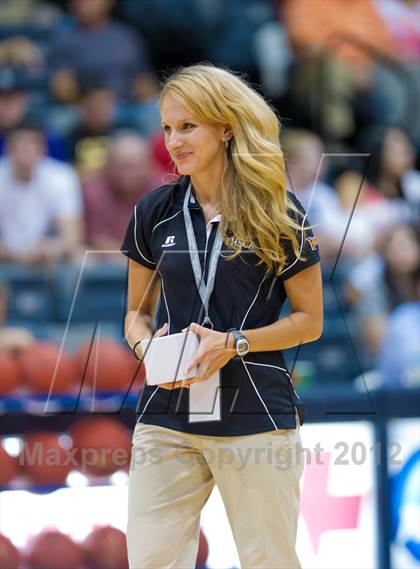 Thumbnail 1 in THSCA All-Star Basketball Game photogallery.