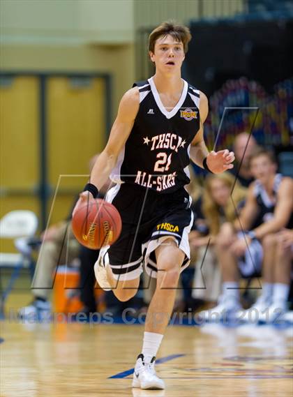 Thumbnail 2 in THSCA All-Star Basketball Game photogallery.