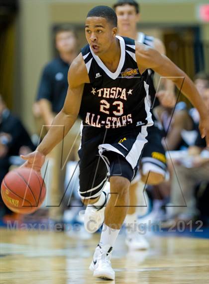 Thumbnail 2 in THSCA All-Star Basketball Game photogallery.