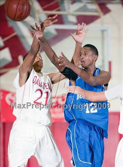Thumbnail 3 in Jordan vs. Pasadena (Rose City Round Ball Classic) photogallery.