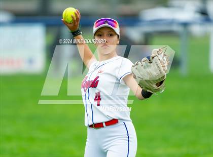 Thumbnail 1 in Rio Mesa @ San Marcos photogallery.