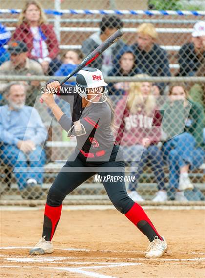 Thumbnail 1 in Rio Mesa @ San Marcos photogallery.