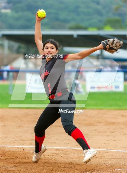 Thumbnail 1 in Rio Mesa @ San Marcos photogallery.