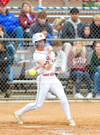 Thumbnail 3 in Rio Mesa @ San Marcos photogallery.