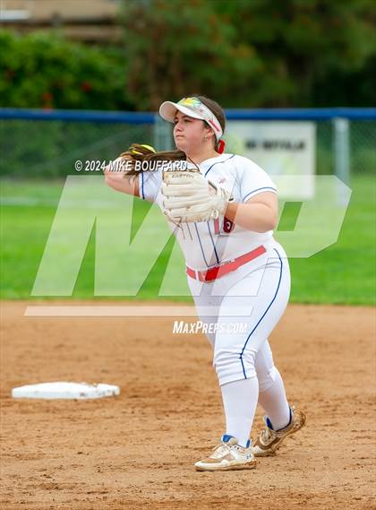 Thumbnail 1 in Rio Mesa @ San Marcos photogallery.