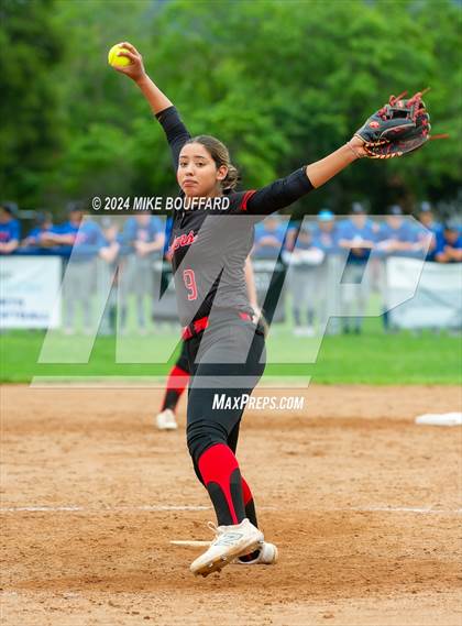 Thumbnail 1 in Rio Mesa @ San Marcos photogallery.