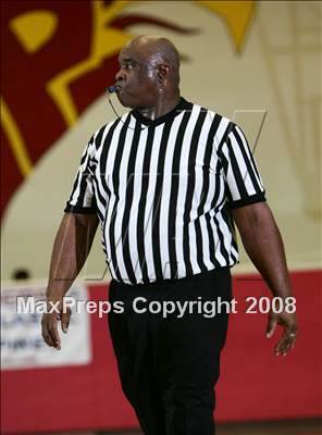 Thumbnail 3 in Gahr vs. Franklin (MaxPreps Holiday Classic) photogallery.