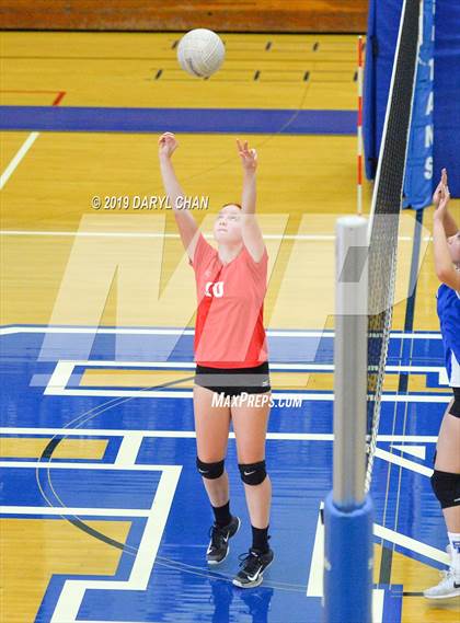 Thumbnail 3 in Mayfield @ San Marino photogallery.