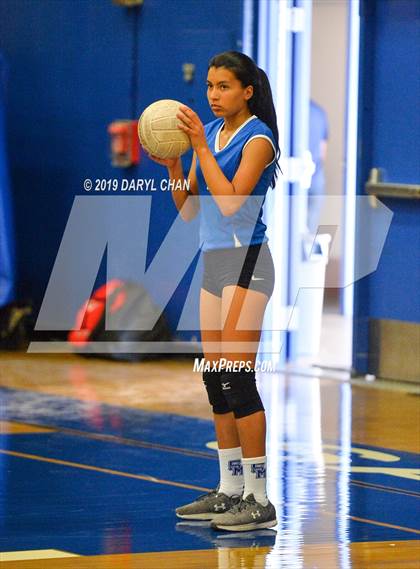 Thumbnail 1 in Mayfield @ San Marino photogallery.