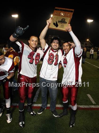 Thumbnail 2 in Rancho Verde vs. Colton (SS CIF Central Division Final) photogallery.