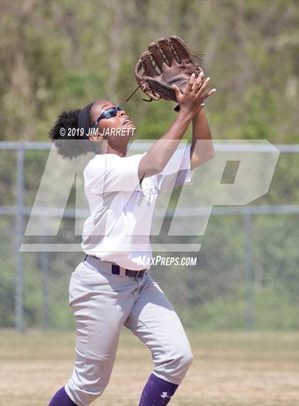 Thumbnail 1 in DeSoto Central vs Briarcrest (Morris Hunter Invitational) photogallery.