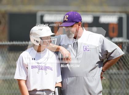 Thumbnail 1 in DeSoto Central vs Briarcrest (Morris Hunter Invitational) photogallery.