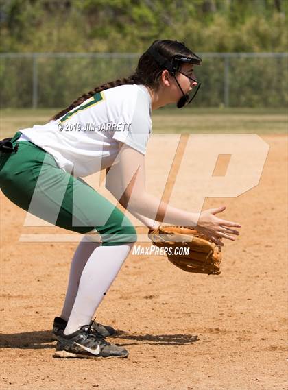 Thumbnail 3 in DeSoto Central vs Briarcrest (Morris Hunter Invitational) photogallery.