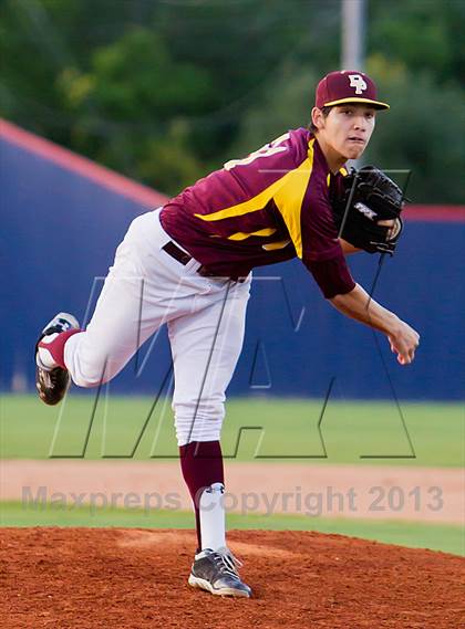 Thumbnail 3 in Deer Park vs Dobie (UIL 5A Region 3 Bi-District Playoff) photogallery.