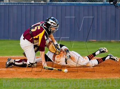 Thumbnail 2 in Deer Park vs Dobie (UIL 5A Region 3 Bi-District Playoff) photogallery.