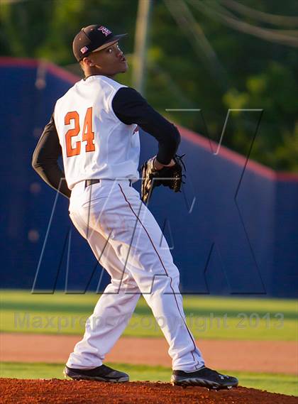 Thumbnail 3 in Deer Park vs Dobie (UIL 5A Region 3 Bi-District Playoff) photogallery.