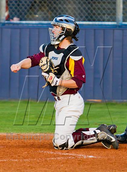 Thumbnail 3 in Deer Park vs Dobie (UIL 5A Region 3 Bi-District Playoff) photogallery.