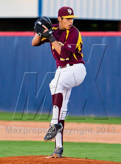 Thumbnail 1 in Deer Park vs Dobie (UIL 5A Region 3 Bi-District Playoff) photogallery.