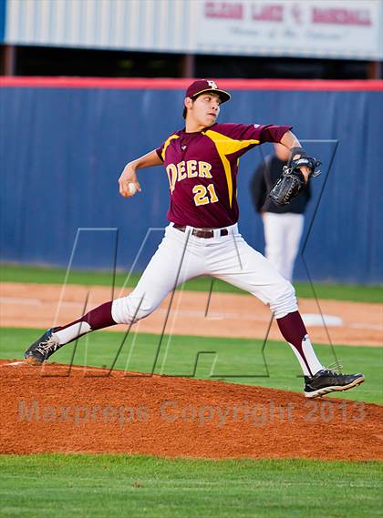 Thumbnail 3 in Deer Park vs Dobie (UIL 5A Region 3 Bi-District Playoff) photogallery.