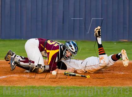 Thumbnail 1 in Deer Park vs Dobie (UIL 5A Region 3 Bi-District Playoff) photogallery.