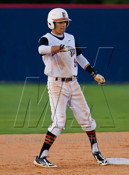 Thumbnail 1 in Deer Park vs Dobie (UIL 5A Region 3 Bi-District Playoff) photogallery.