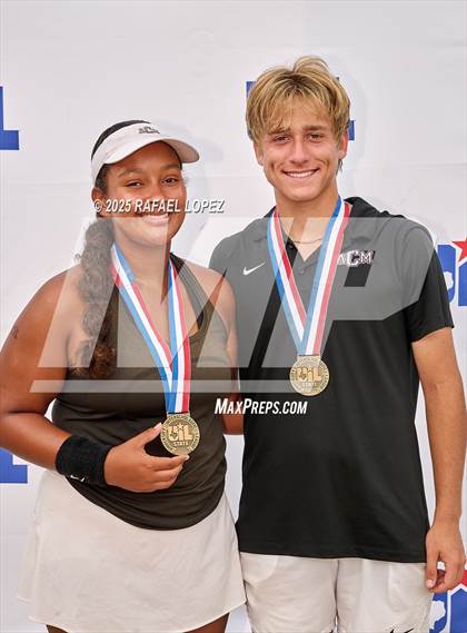 Thumbnail 2 in UIL Tennis Boys 5A & 6A Finals (Awards) photogallery.