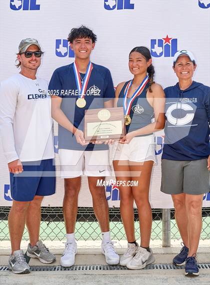Thumbnail 2 in UIL Tennis Boys 5A & 6A Finals (Awards) photogallery.