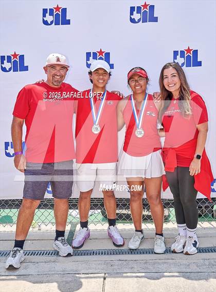 Thumbnail 2 in UIL Tennis Boys 5A & 6A Finals (Awards) photogallery.
