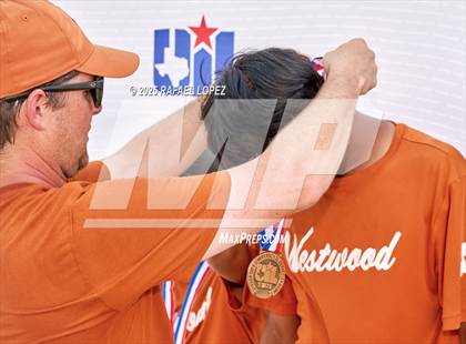 Thumbnail 2 in UIL Tennis Boys 5A & 6A Finals (Awards) photogallery.