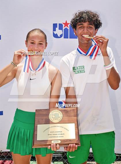 Thumbnail 3 in UIL Tennis Boys 5A & 6A Finals (Awards) photogallery.