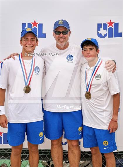 Thumbnail 1 in UIL Tennis Boys 5A & 6A Finals (Awards) photogallery.