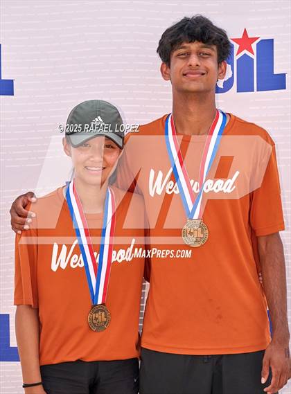 Thumbnail 2 in UIL Tennis Boys 5A & 6A Finals (Awards) photogallery.