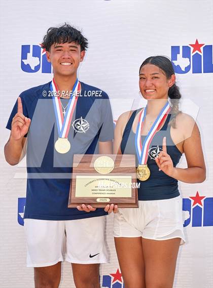 Thumbnail 1 in UIL Tennis Boys 5A & 6A Finals (Awards) photogallery.