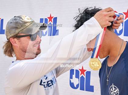 Thumbnail 2 in UIL Tennis Boys 5A & 6A Finals (Awards) photogallery.