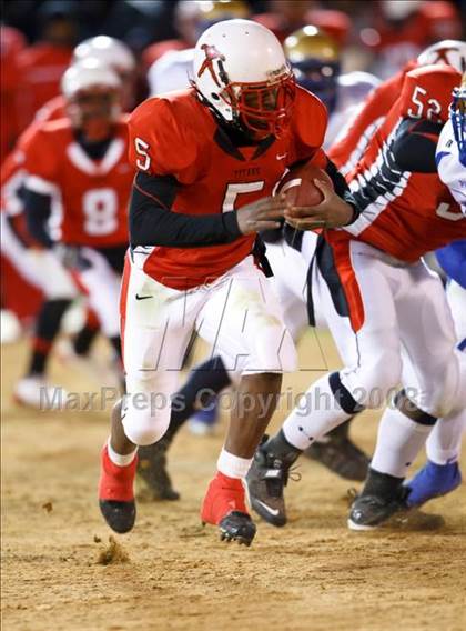 Thumbnail 3 in Lake Taylor vs. Phoebus (D5 Eastern Region Final) photogallery.