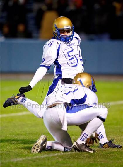 Thumbnail 2 in Lake Taylor vs. Phoebus (D5 Eastern Region Final) photogallery.