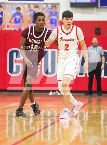 Thumbnail 1 in Perryton vs. Midland Legacy (Raising Cane's Key City Classic) photogallery.
