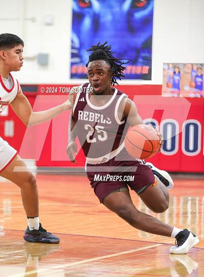 Thumbnail 2 in Perryton vs. Midland Legacy (Raising Cane's Key City Classic) photogallery.