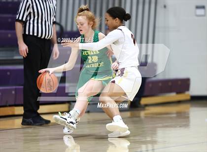 Thumbnail 2 in Newark Catholic vs. Berne Union (OHSAA D4 District Final) photogallery.