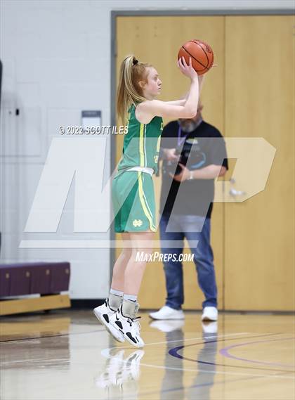 Thumbnail 2 in Newark Catholic vs. Berne Union (OHSAA D4 District Final) photogallery.