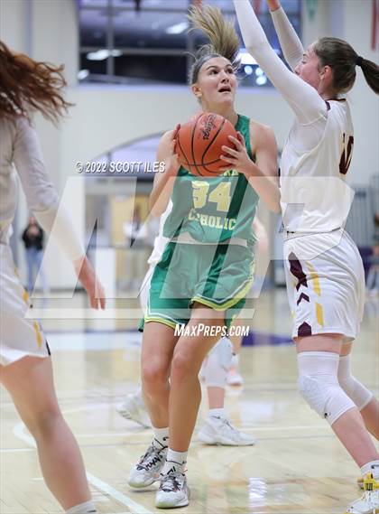 Thumbnail 1 in Newark Catholic vs. Berne Union (OHSAA D4 District Final) photogallery.