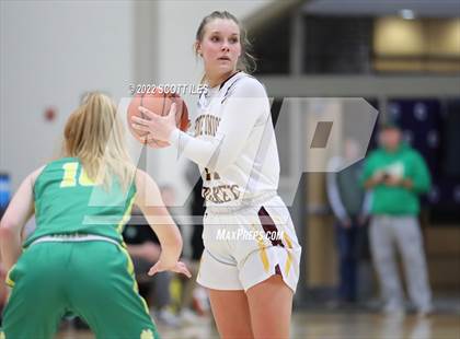 Thumbnail 2 in Newark Catholic vs. Berne Union (OHSAA D4 District Final) photogallery.