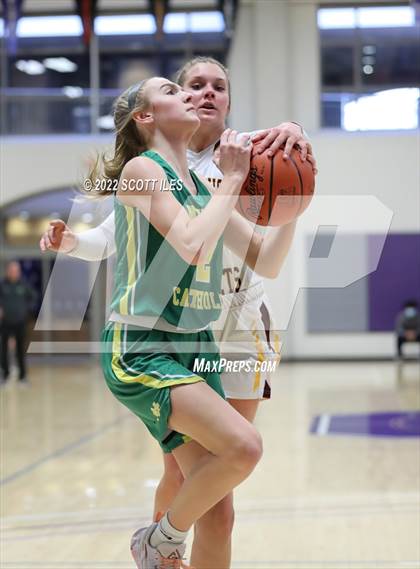 Thumbnail 2 in Newark Catholic vs. Berne Union (OHSAA D4 District Final) photogallery.