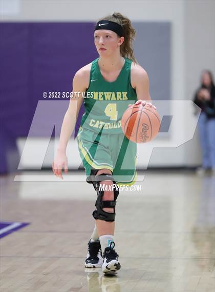 Thumbnail 2 in Newark Catholic vs. Berne Union (OHSAA D4 District Final) photogallery.