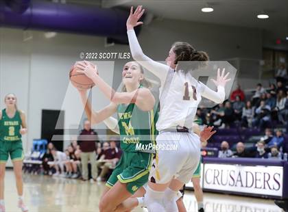 Thumbnail 3 in Newark Catholic vs. Berne Union (OHSAA D4 District Final) photogallery.