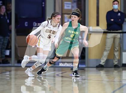 Thumbnail 1 in Newark Catholic vs. Berne Union (OHSAA D4 District Final) photogallery.