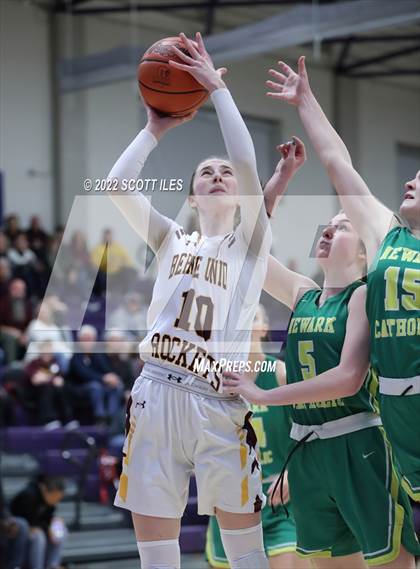 Thumbnail 2 in Newark Catholic vs. Berne Union (OHSAA D4 District Final) photogallery.