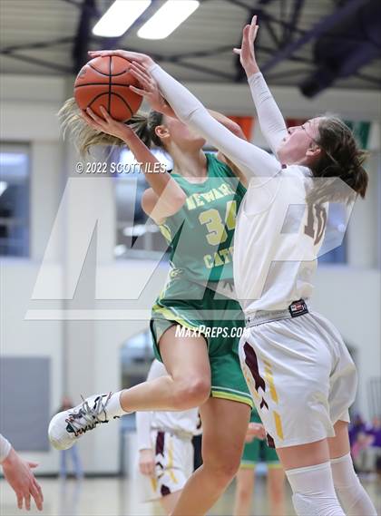 Thumbnail 2 in Newark Catholic vs. Berne Union (OHSAA D4 District Final) photogallery.
