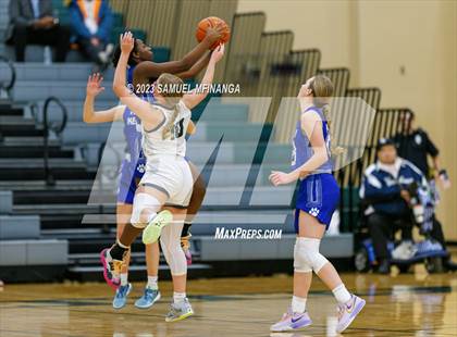Thumbnail 3 in Kearney @ Lincoln Southwest photogallery.
